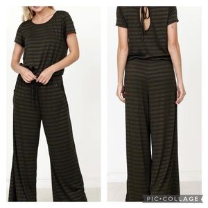 BLUE CHARCOAL STRIPE SHORT SLEEVE JUMPSUIT. NWOT